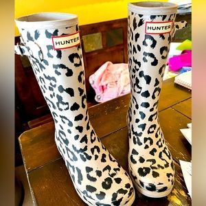 Girls Hunter rain boots size 3